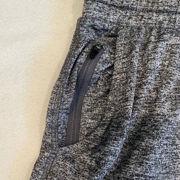 EUC Pacific Trail Cozy Short in Gray Heather Size M - Picture 6 of 7